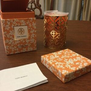 Tory Burch 8 oz Candle with Holder (797 Madison) -- BRAND NEW SEALED